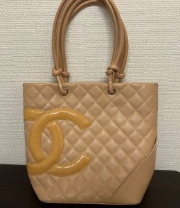 太宰府市の皆様、CHANELのバッグは大吉アクロスモール春日店は断然高いです！！