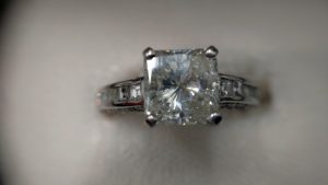 すごいッ！2ct(キャラット)超えの大粒ダイヤモンドリング(*´꒳`*)💍☆お買取りです！買取専門店 大吉 イオン古川店💎