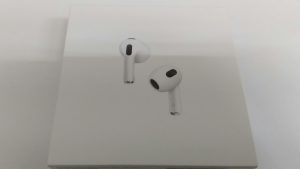 那珂川市の皆様、AirPods の買取は大吉アクロスモール春日店(^^)/