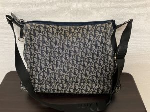 那珂川市の皆様、Diorなどのブランドバックの買い取りは大吉アクロスモール春日店にお任せ下さい。