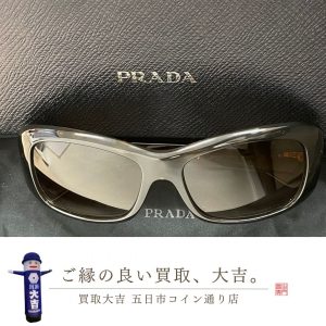 PRADAサングラス