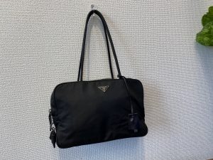 香川県綾歌郡宇多津町でブランド品バック・時計・小物類の買取なら「買取専門店 大吉イオンタウン宇多津店」にお任せください！