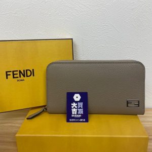 FENDIの長財布