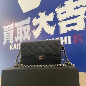 CHANEL（シャネル）のフラップ付きチェーンバッグ