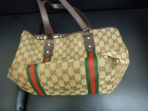 買取専門店大吉八尾店へグッチ、GUCCIをお持ち下さい。平野、志紀、瓢箪山、藤井寺、布施、東大阪。JR駅。